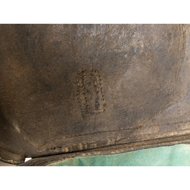 English 19th Century Brown Leather Case with GR Crowned Monogram and Ball Feet For Sale - Image 4 of 12