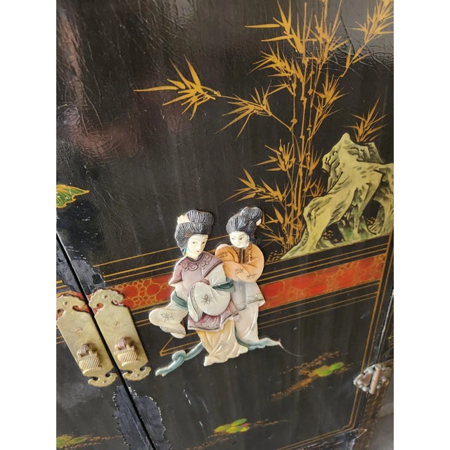 1950s Chinoiserie Black Lacquer Mop Chinese Cabinet Hand Painted For Sale - Image 14 of 15
