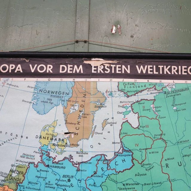School Wall Map of Europe by W. Leisering for Velhagen & Klasing, 1950s For Sale - Image 9 of 10