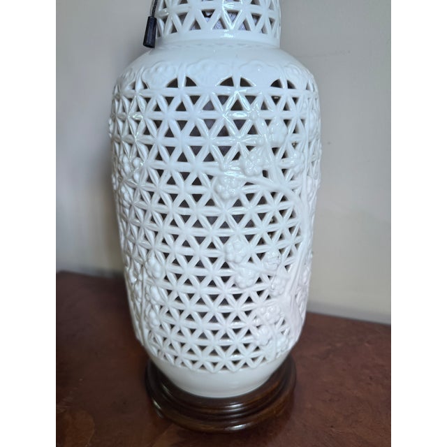 Mid 20th Century Mid Century Modern Blanc De Chine Asian Lamp For Sale - Image 10 of 11