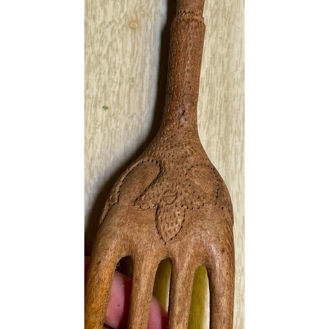 Wood Mid 20th Century Hand Carved Country French Salad Spoon & Fork Folk Art Claw Talon- A Pair For Sale - Image 7 of 12