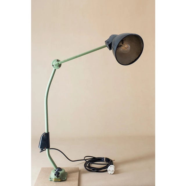 Bauhaus Mid-Century Industrial Vera Workshop Lamp from VEB Leuchtenbau, 1950s For Sale - Image 3 of 11
