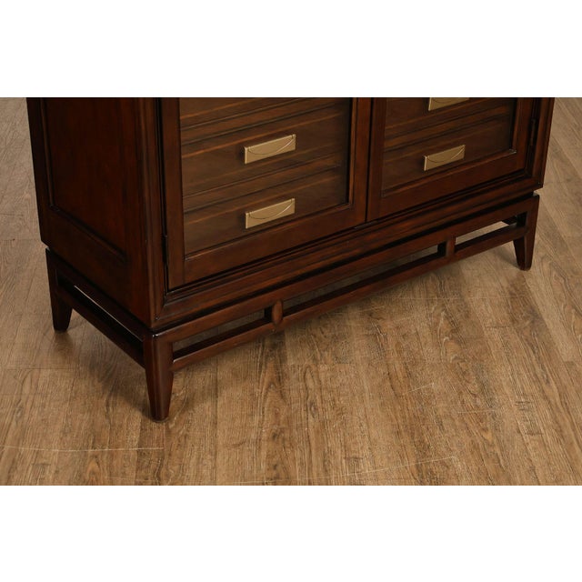 Thomasville Contemporary Display Cabinet For Sale - Image 13 of 18