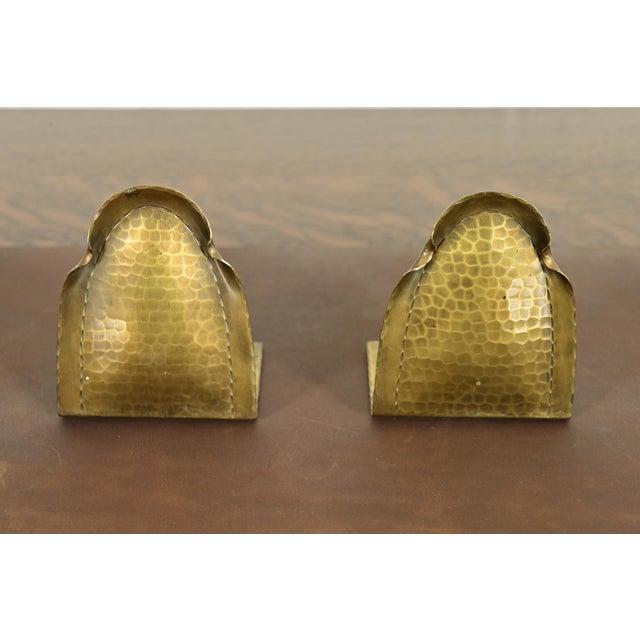 Art Deco Roycroft Arts & Crafts Hammered Brass Over Copper Bookends, Circa 1920s For Sale - Image 3 of 11