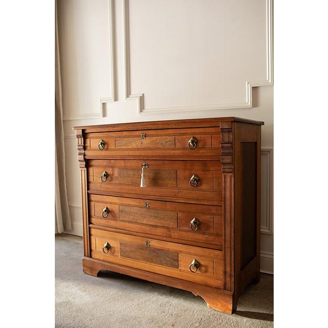 American 19th Century American Walnut Chest of Drawers With Knapp Joints For Sale - Image 3 of 17