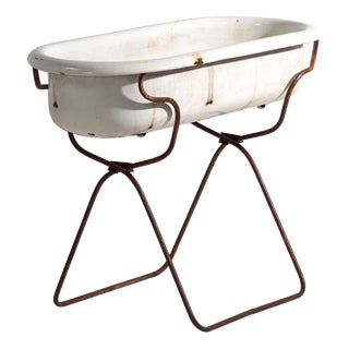 Bathtub in Enamelled Iron Central Europe, 1950 For Sale