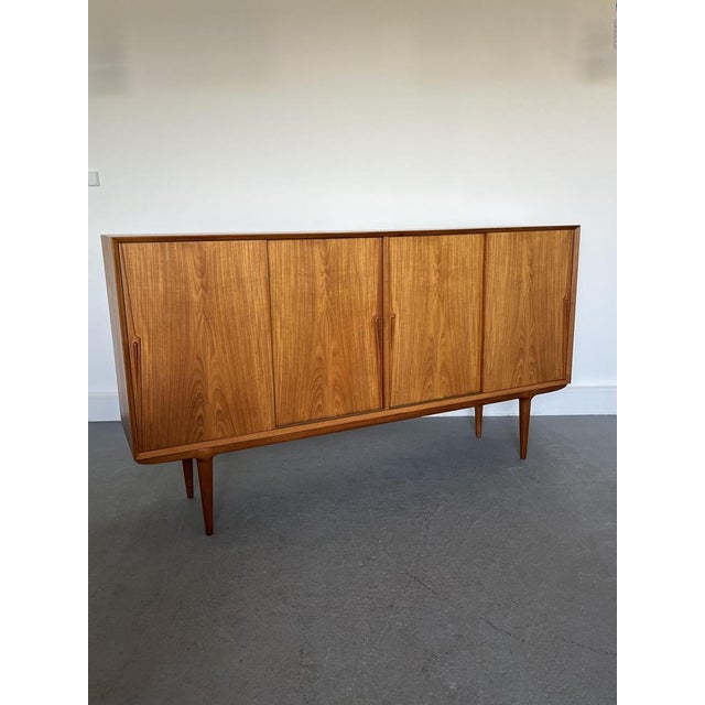 Model 19 High Sideboard in Teak with Sliding Doors by Gunni Omann for Omann Jun, 1960s For Sale - Image 6 of 18