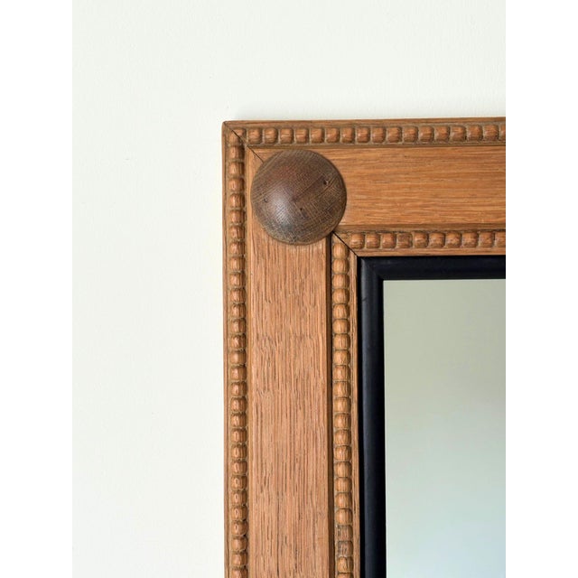 Arts and Crafts Wall Mirrors in Oak, Britain, 1900, Set of 2, in Very Good conditions. Designed 1890 to 1919