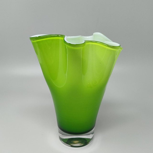 Green Murano Glass Vase Fazzoletto by to Ca Dei Vetrai For Sale - Image 4 of 8
