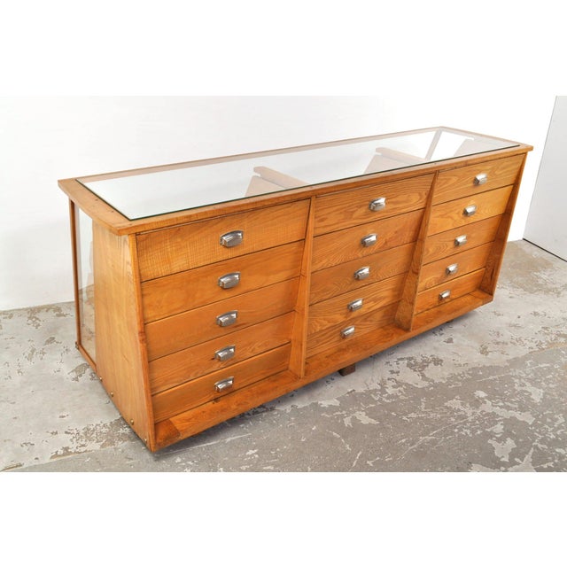 Art Deco Shop Display Cabinet in Oak, 1930s For Sale - Image 10 of 18