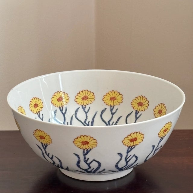 White Mid-20th Century Japanese Import Porcelain Centerpiece Bowl For Sale - Image 8 of 18