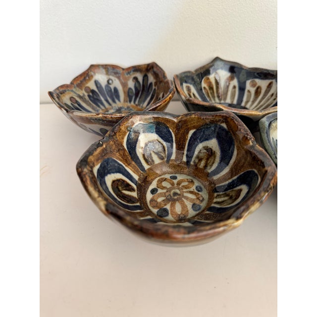 Ceramic Mid 20th Century Ken Edwards El Palomar Lotus Bowls - Set of 7 For Sale - Image 7 of 9