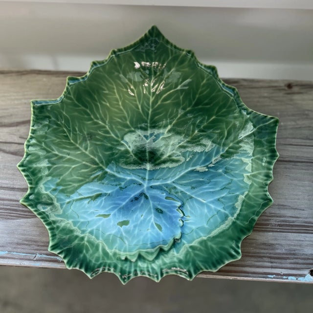 Made in Italy for William Sonoma this modern majolica dish is perfect for all seasons. A fantastic dish for adding a pop...