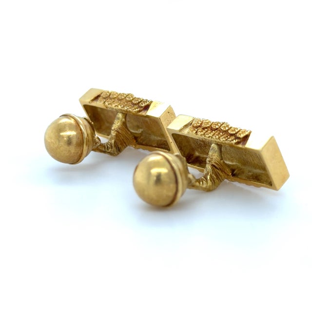 Tiffany and Co. 1970s Pair of Rare Tiffany & Co. Vintage Owl Cufflinks 18k Yellow Gold For Sale - Image 4 of 7