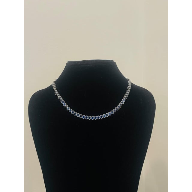 Contemporary New 18k Gold Necklace With 36.80ct Blue Sapphire, Elegant Design For Sale - Image 3 of 10