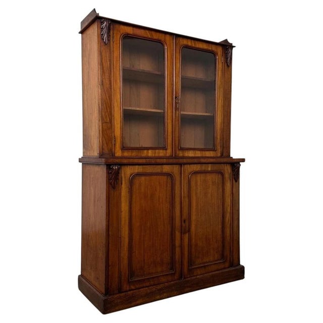 A handsome 19th century Victorian mahogany bookcase, finely constructed with elegant proportions, attractive architectural...