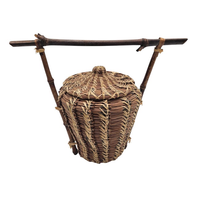 Vintage Alaskan Pine Needle Basket by Jennifer Kelly – Pipaluk Designs Native American Handwoven Vessel For Sale