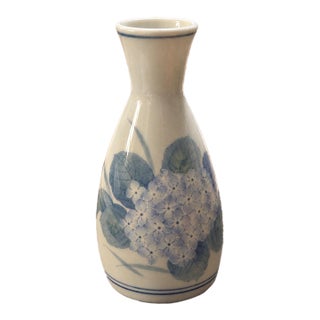 Vintage Japanese Porcelain Hydrangea Bud Vase Blue & White Signed 5” For Sale