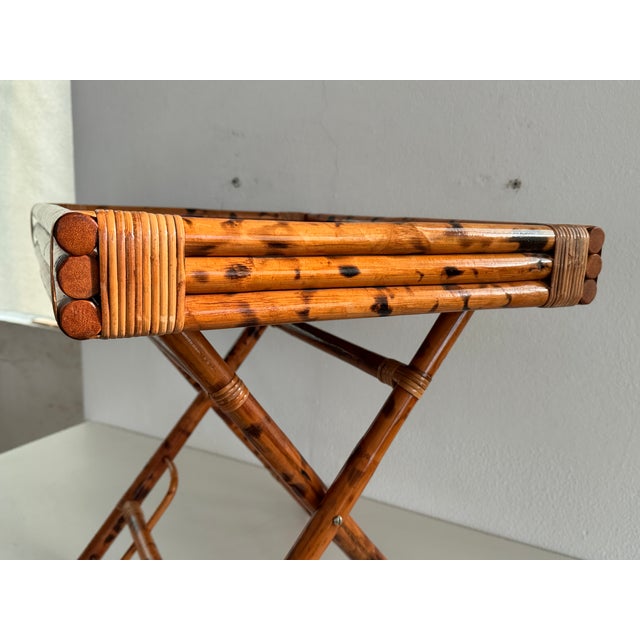 Mid-Century French Bamboo Folding Tray Table in Lacquered Wood, 1970s For Sale - Image 11 of 18
