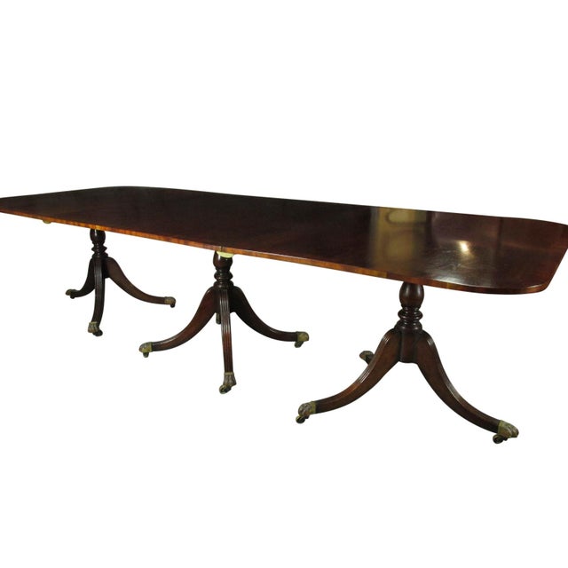 Traditional 19th-C. Triple Pedestal Dining Table For Sale - Image 3 of 15