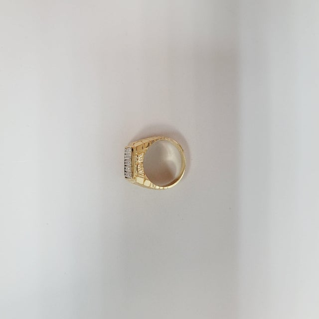 2020s Diamond Cluster Ring with Brick Patterned Band 1.00cttw 14k Yellow Gold, Size 7 For Sale - Image 5 of 5