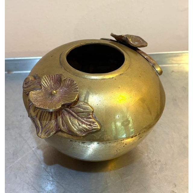 Mid-Century Modern 1970s Heavy Brass Tapered Flower-Side Planter / Vase For Sale - Image 3 of 4