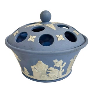 Vintage Wedgwood Blue Jasperware Neoclassical Potpourri Dish With Lid For Sale