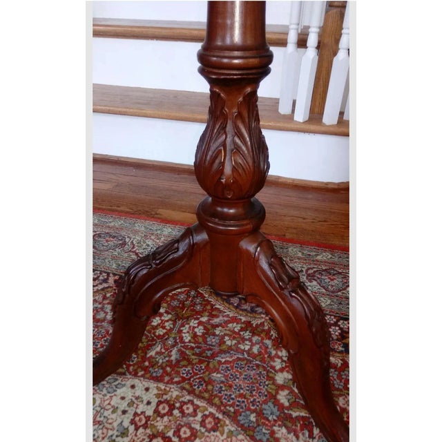Chippendale Early 1900s Large Mahogany Tilt Top Pie Crust Ball and Claw Table For Sale - Image 3 of 5