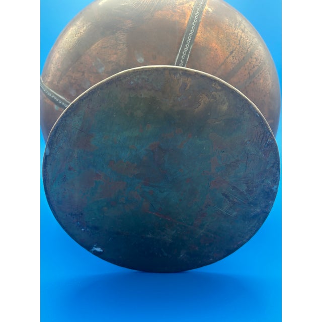 Antique Arts & Crafts Hand-Hammered Copper Urn With Riveted Seams, C. 1890–1915 For Sale - Image 10 of 12