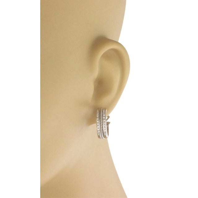 Contemporary Diamond 18k White Gold Oval Hoop Earrings For Sale - Image 3 of 6