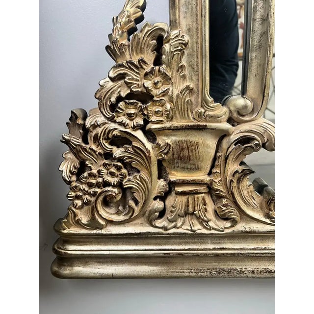 1990s Neoclassical Revival Champagne Gold Large Mirror With Urn and Floral Pediment For Sale - Image 5 of 12