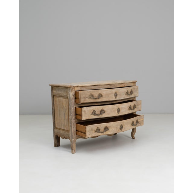 Brown 19th Century French Louis XV Style Oak Chest of Drawers For Sale - Image 8 of 18