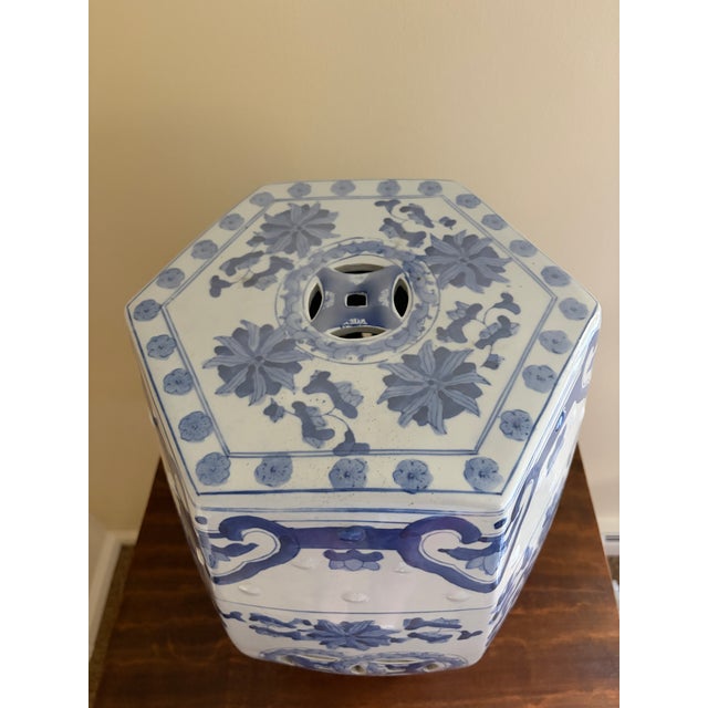 Chinoiserie Late 20th Century Blue and White Chinoiserie Porcelain Garden Stool For Sale - Image 3 of 8