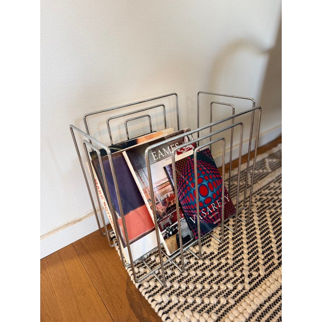 Silver Paper Collector Magazine Rack in Chrome-Plated Steel by Willi Glaeser for TMP, Switzerland, 1989 For Sale - Image 8 of 9