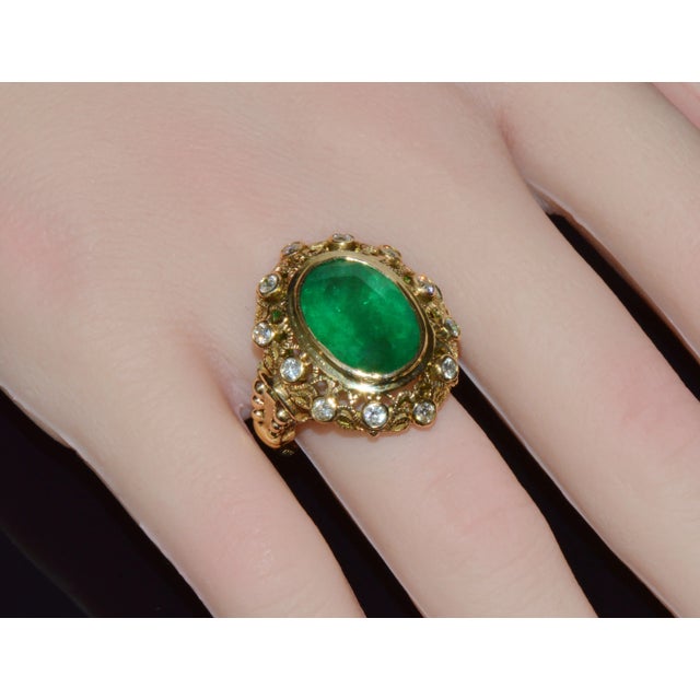 Green Certified Natural 7.32cts Emerald Diamond 18k Solid Gold Filigree Cocktail Dome Ring, Size 6.75 For Sale - Image 8 of 11