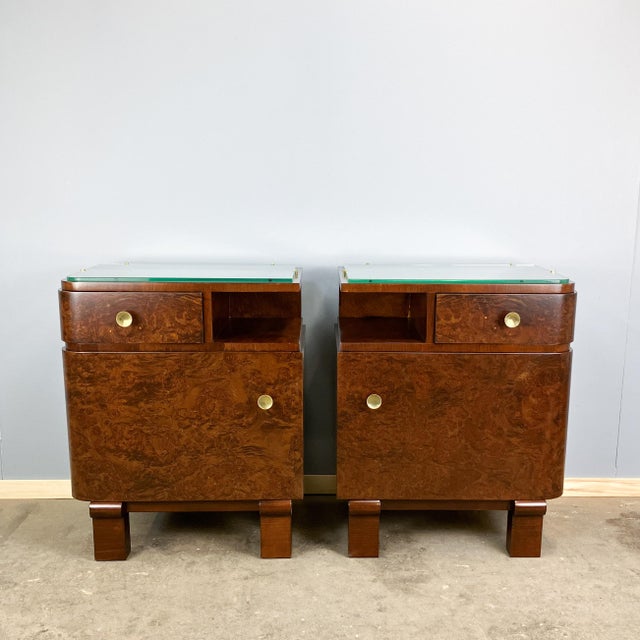 A unique pair of Art Deco bedside tables from the 1930s – a combination of striking formal elegance and exceptional...