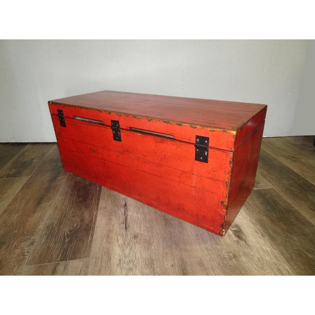Lh26 Oriental Chinese Style Red Decorative Storage Box 14"Hx34" For Sale In Los Angeles - Image 6 of 12