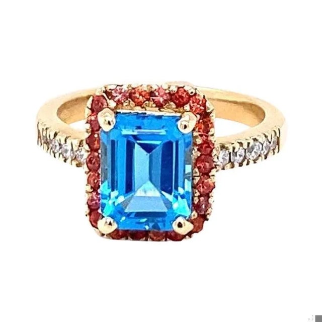 Contemporary 3.41 Carat Blue Topaz Sapphire Diamond Yellow Gold Engagement Ring For Sale - Image 3 of 6