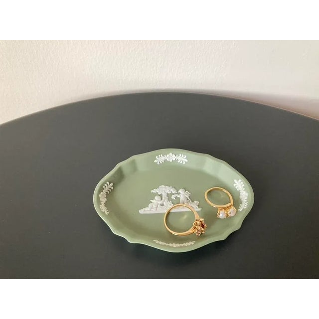 Mid 20th Century English Wedgwood Jasperware Sage Green Jewelry Dish With Neoclassical Cherub Design For Sale - Image 12 of 12