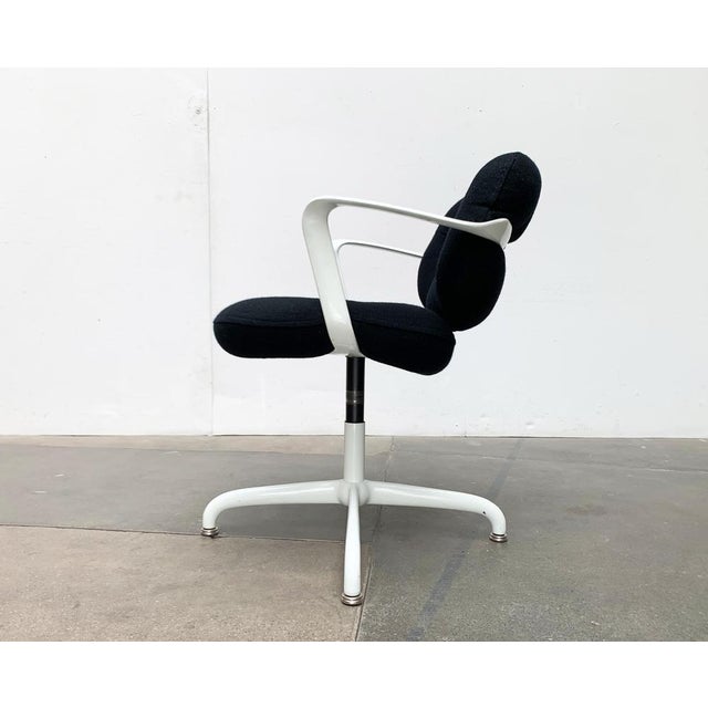 Space Age Model 2038 Swivel Chair by Bruce Hannah & Andrew Morrison for Knoll International, 1970s For Sale - Image 18 of 18