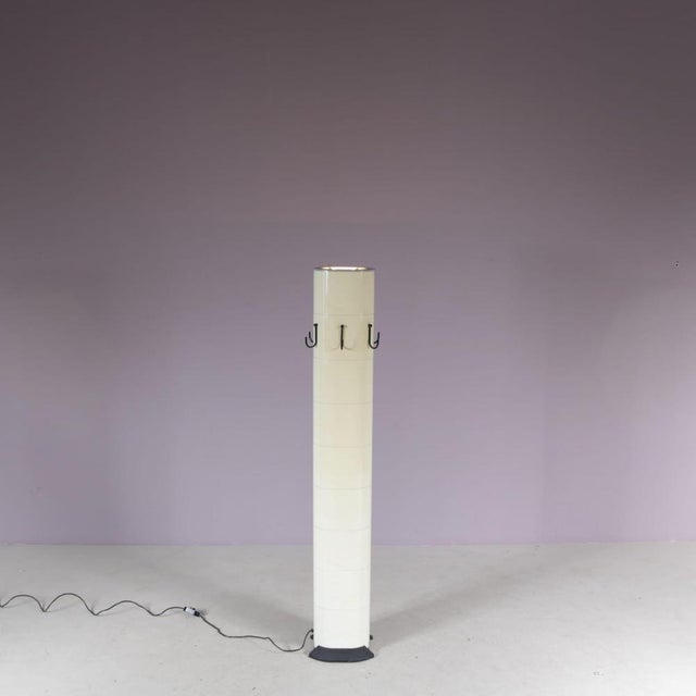 White Floor Lamp by Gae Aulenti for Stilnovo, Italy, 1970 For Sale - Image 8 of 10