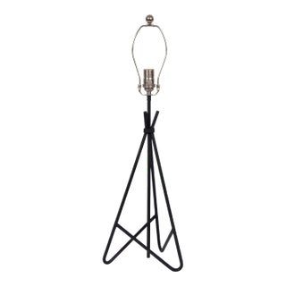 1950s Tall Jean Royere Style Clasped Black Iron Wire Tripod Table Lamp For Sale