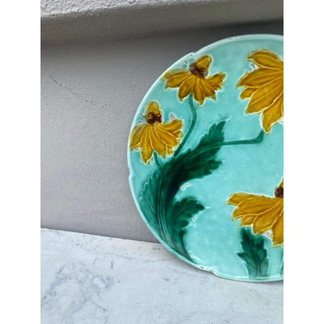 Rustic German Majolica Black-Eyed Susan Plate Circa 1900 For Sale - Image 3 of 4