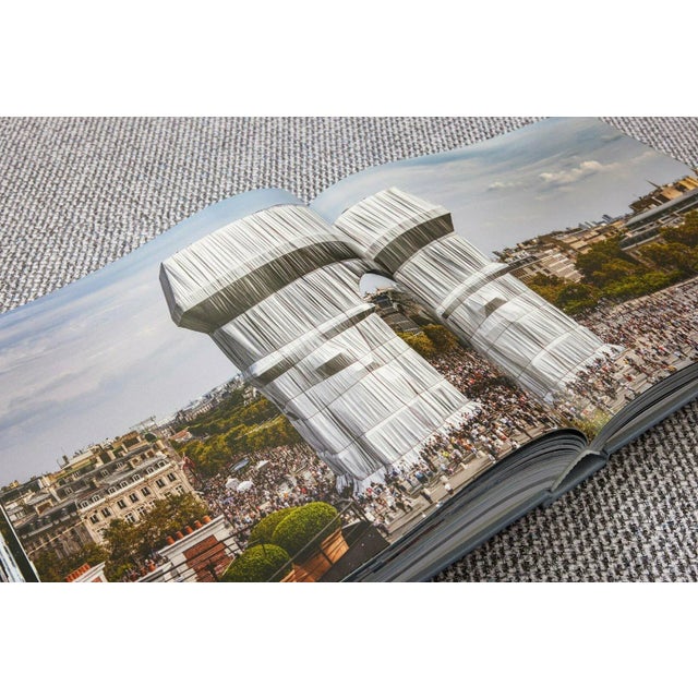 TASCHEN TASCHEN Books "Christo and Jeanne-Claude. L'Arc de Triomphe, Wrapped, Paris" Photography Collector's Edition For Sale - Image 4 of 7