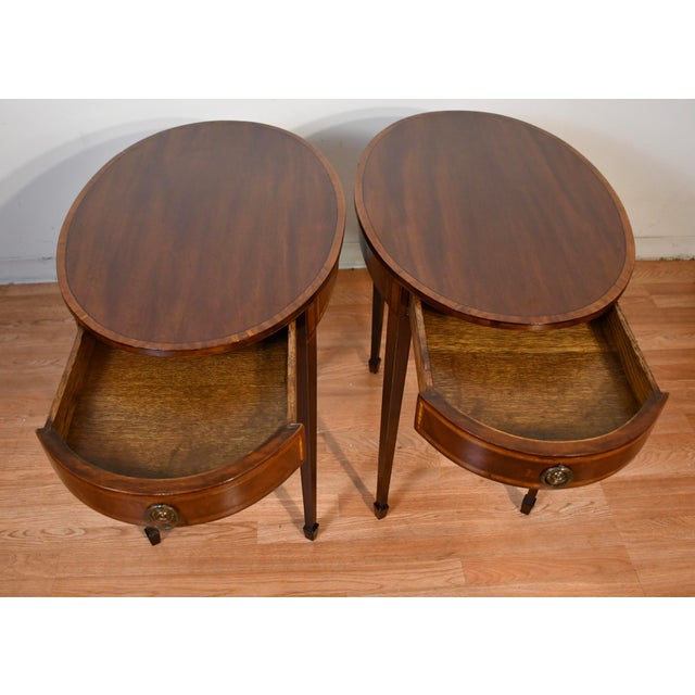 1910s Pair Antique English Hepplewhite Mahogany Side Tables / End Tables For Sale - Image 9 of 18