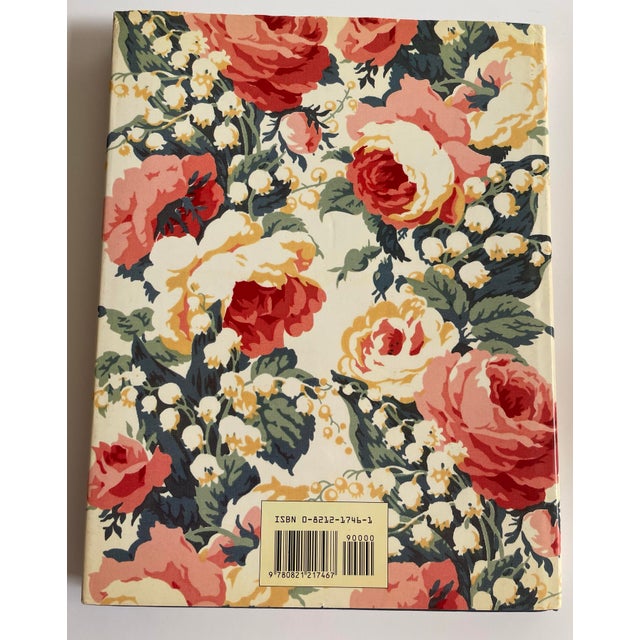 English Colefax & Fowler the Best in English Decoration Book For Sale - Image 3 of 10