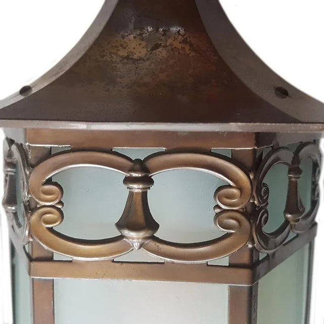 Vintage Hexagonal Lantern Ceiling Light, in Good conditions. Designed 1920 to 1949 European Plug (up to 250V).The wiring...