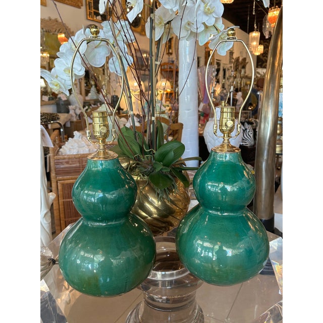 Mid-Century Modern Vintage Pair Gourd Green Crackle Glaze Porcelain Table Lamps Newly Wired Brass For Sale - Image 3 of 12