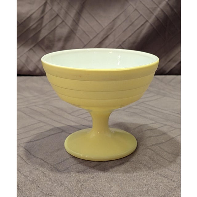 Vintage 1940s Hazel-Atlas "Moderntone" Platonite Pastel Footed Sherbet Dishes - Set of 4 For Sale In Des Moines, IA - Image 6 of 8