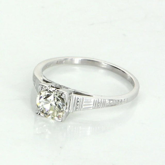 Art Deco Antique Deco 0.85 Carat Diamond Ring Vintage 18 Karat White Gold Estate size 7 For Sale - Image 3 of 7